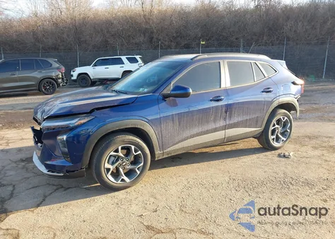 2024 Chevrolet Trax Fwd Lt z USA, uszkodzony, nr VIN KL77LHE28RC025316